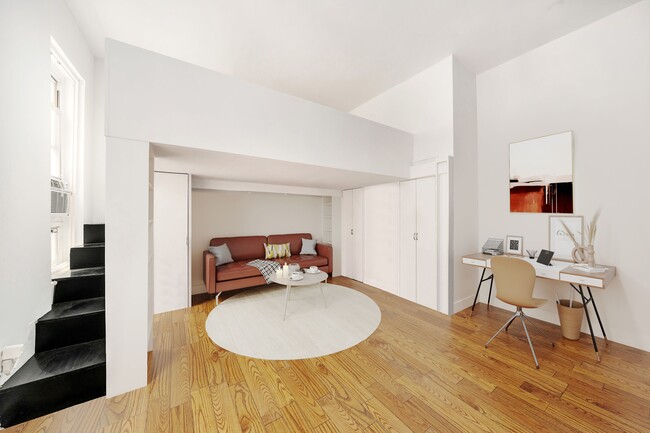 Building Photo - 151 E 20th St