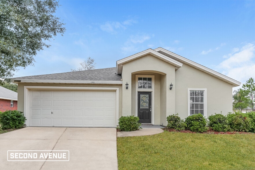 Primary Photo - 10659 Sandy Oaks Dr