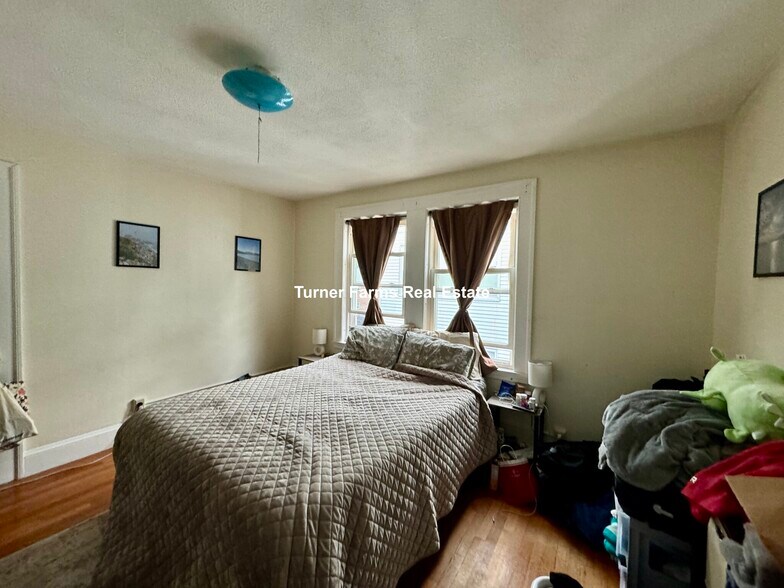 Building Photo - 58 Brock St