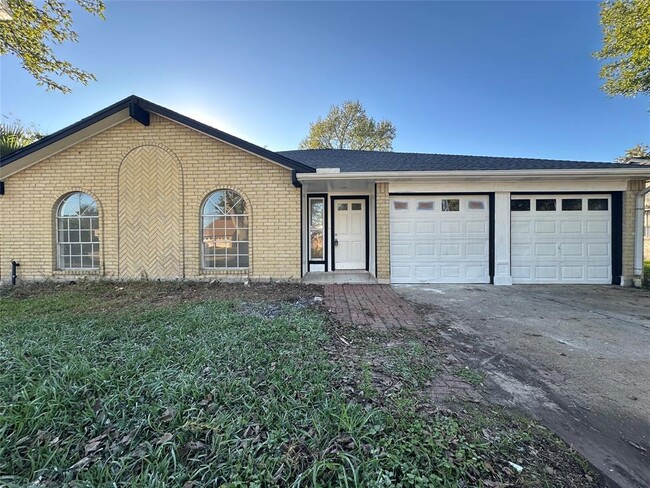 Building Photo - 15710 Tammany Ln