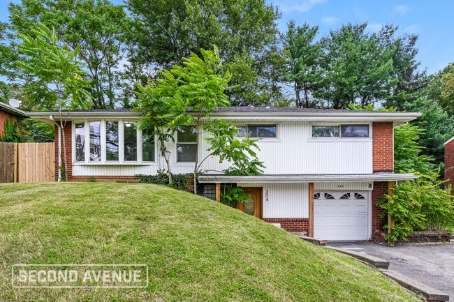 Building Photo - 304 Garden City Dr