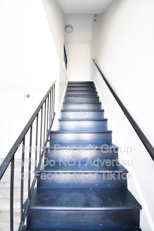 Building Photo - 2113 Grand Prix Dr