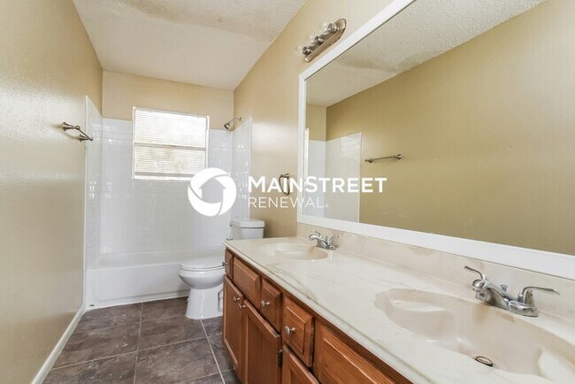 Building Photo - 4 Bedroom Pet-Friendly Home in Humble, TX with Main Street Renewal