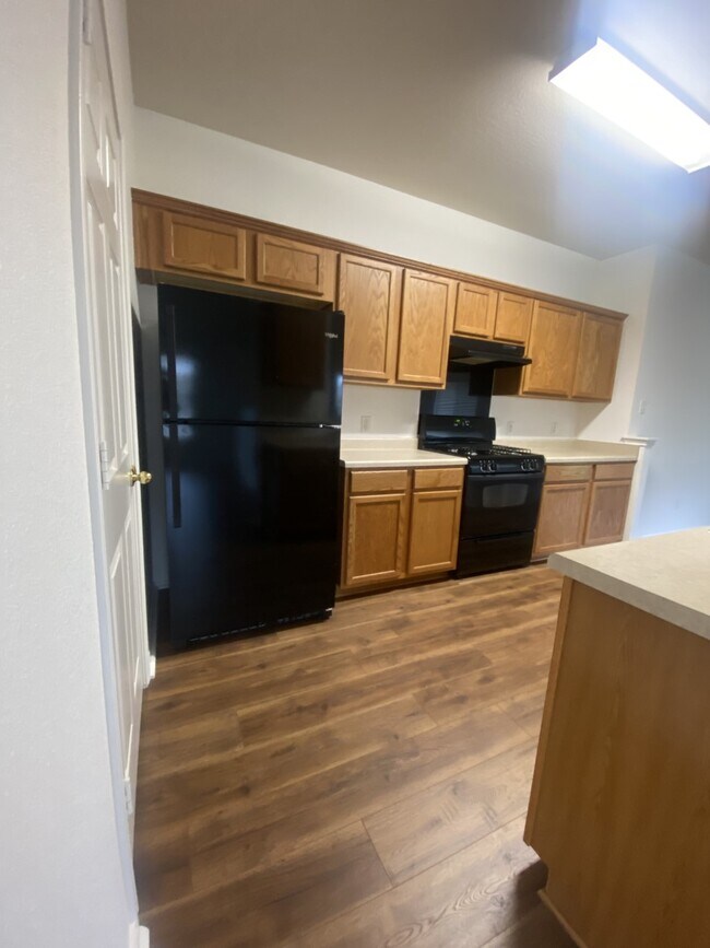 Building Photo - 1119 Burgess Dr