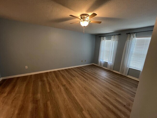 Building Photo - 1468 Taramore Dr