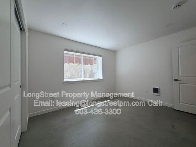 Building Photo - 1749 SE 46th Ave