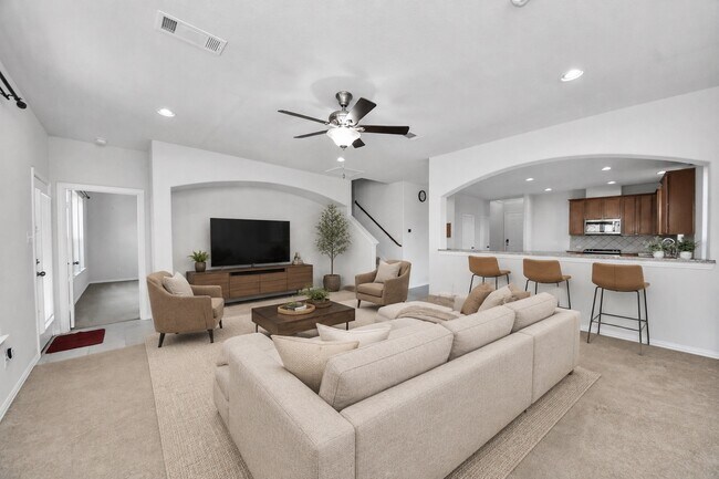 Building Photo - 23714 Via Viale Dr