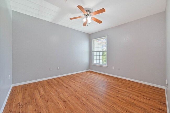 Building Photo - 23580 Walden Center Dr