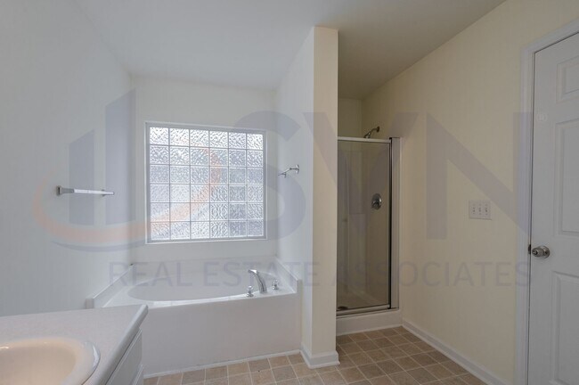 Building Photo - 4815 Hoppers Dr