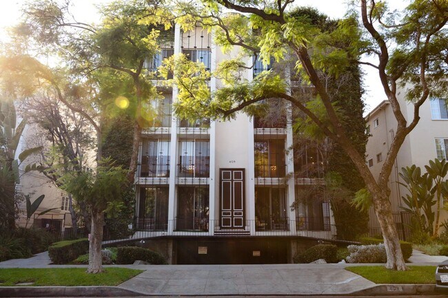 Building Photo - 409 Palm