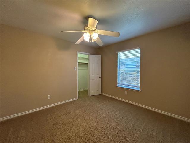 Building Photo - 205 Carriage Dr