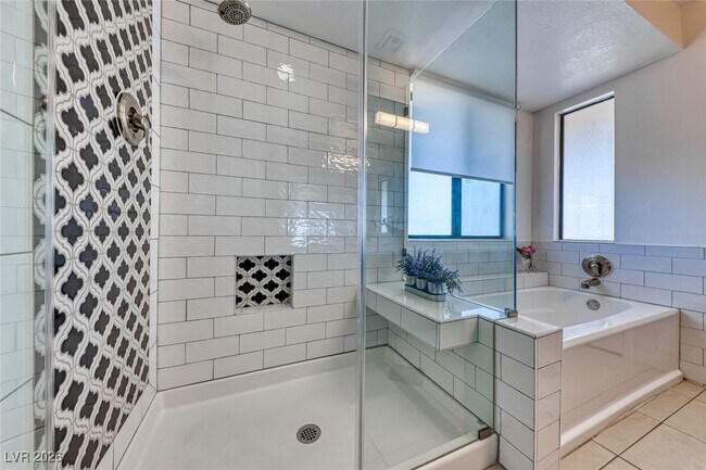 Building Photo - 969 Marigold Ct