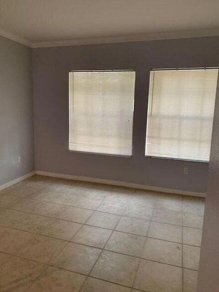 Building Photo - 549 SE Prescott Pl