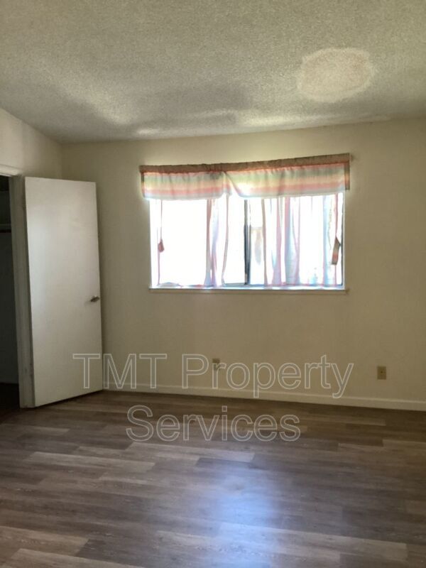 Building Photo - 7847 Orchard Woods Cir