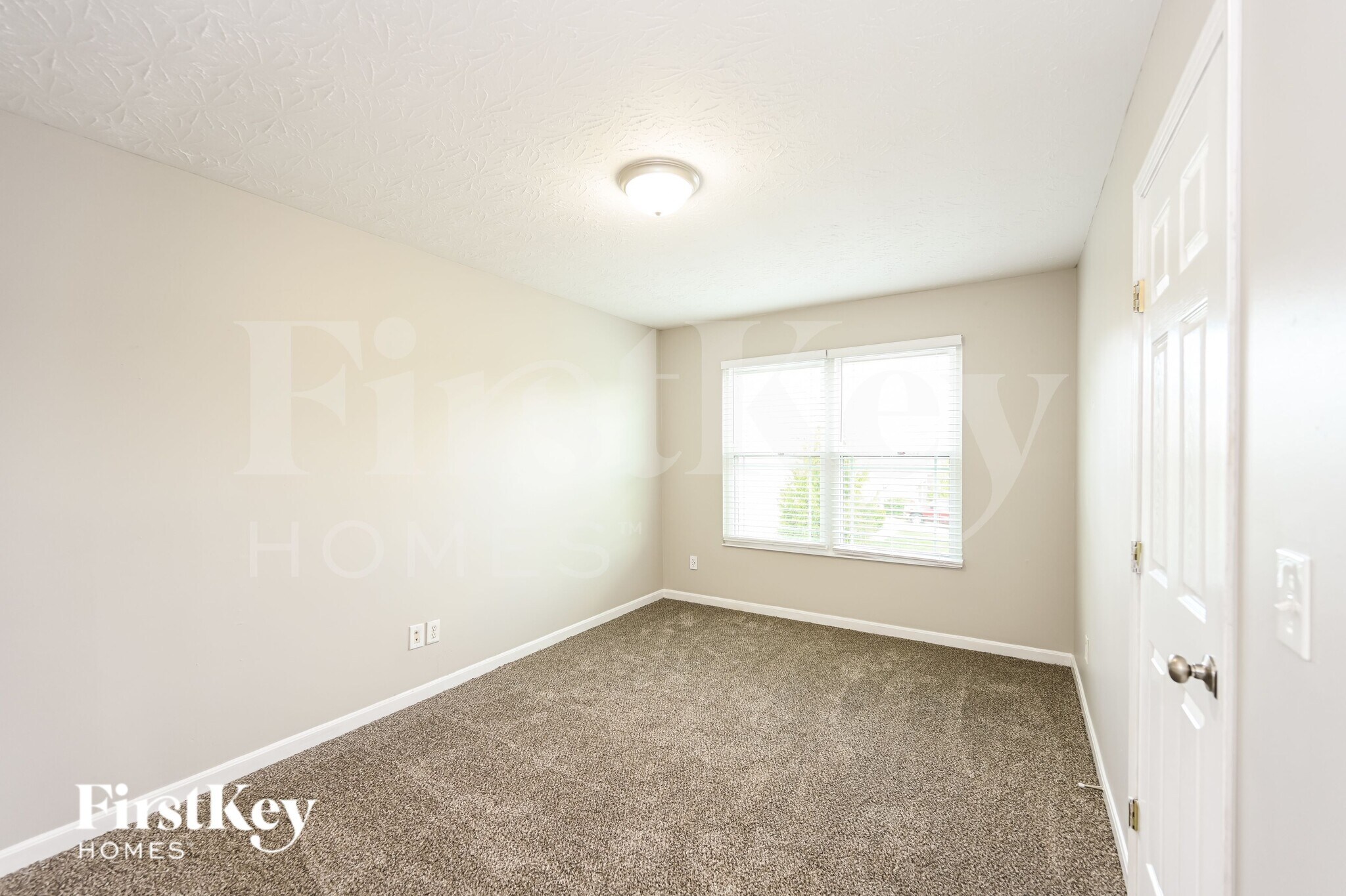 Building Photo - 2125 Picketside Dr