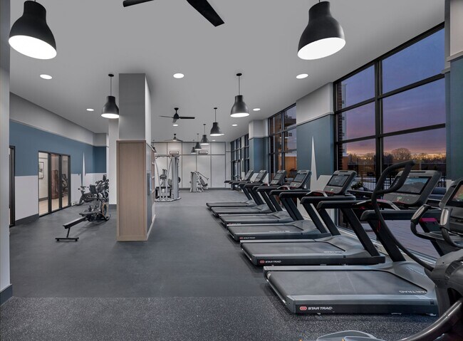 Building Photo - 250 W Fort Lee Rd