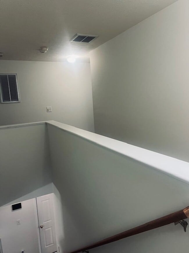 Building Photo - Jordans Crossing