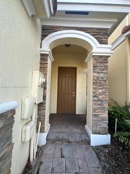 Building Photo - 12444 Emerald Creek Manor