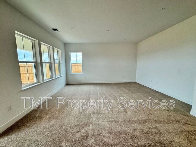 Building Photo - 10315 Marama Wy