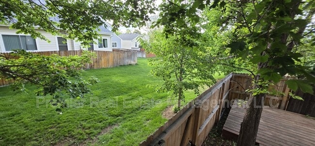 Building Photo - 572 W Jamison Pl