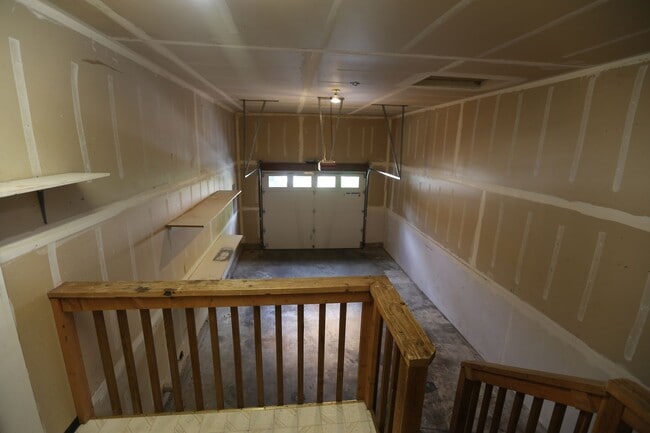 Building Photo - Port Orchard 3 Bedroom Available now!