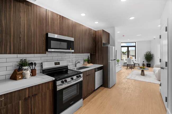 Building Photo - 50-52 Easton Ave