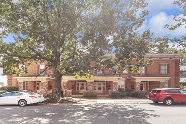 Interior Photo - Ramsay Apartments