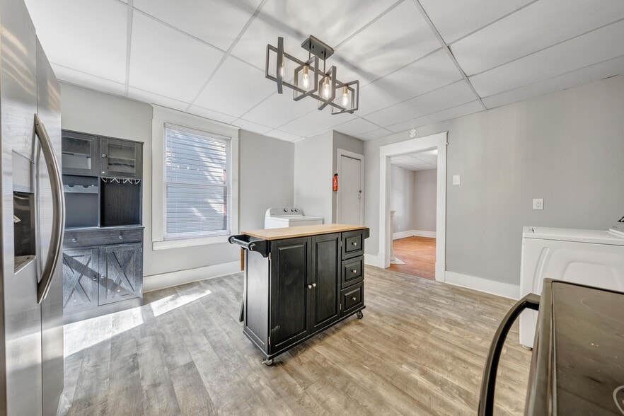 Building Photo - 812 Marshall Ave SW