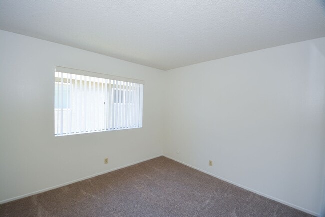 Building Photo - 1202 Portola Rd