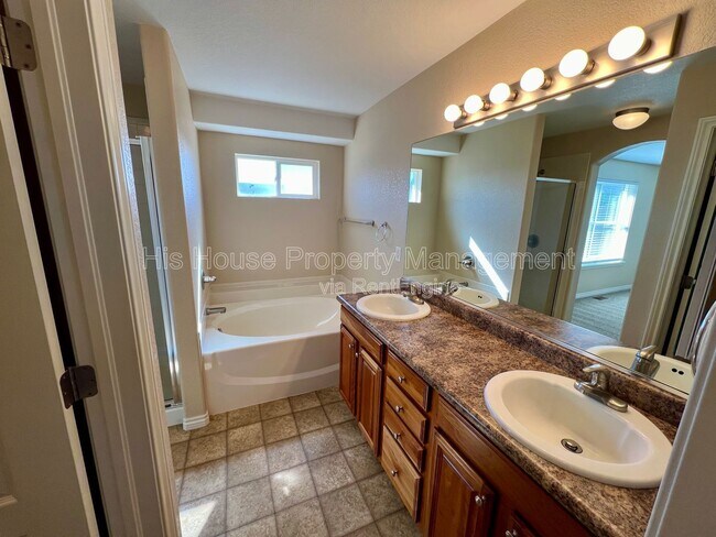 Building Photo - 5551 W 29th St