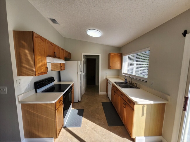 Building Photo - 18142 Murcott Blvd