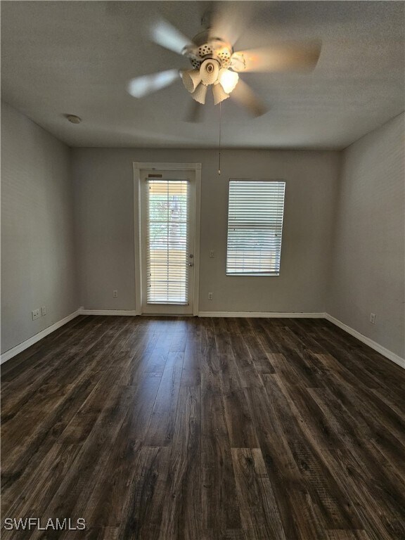 Building Photo - 28279 Jeneva Way