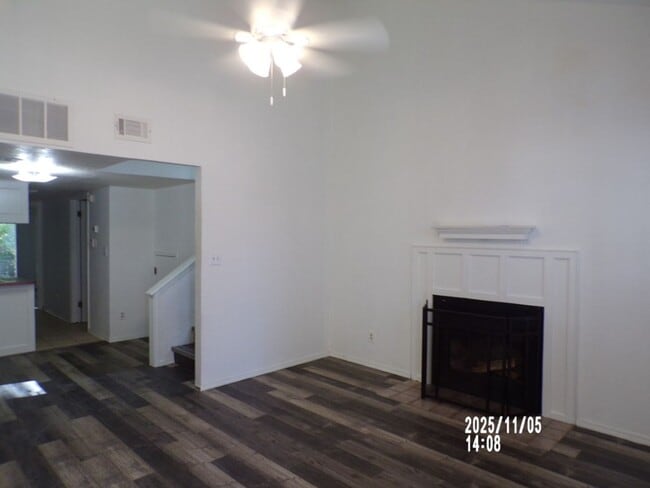 Building Photo - Close to Fort Sill, East side neighborhood