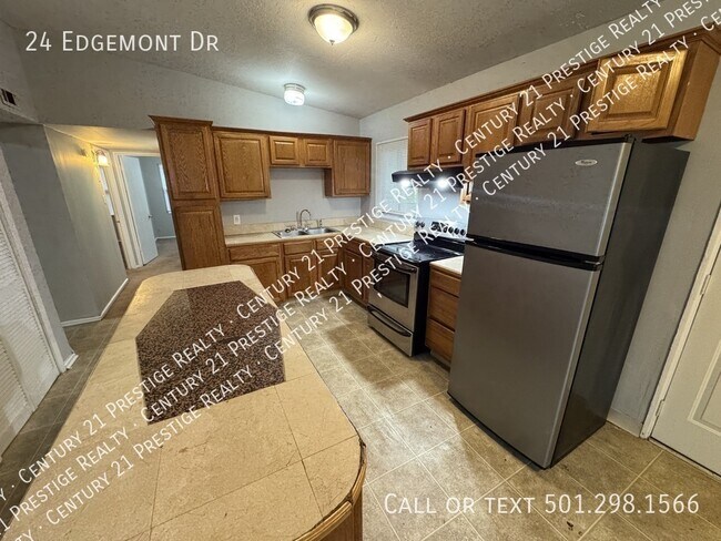 Building Photo - 24 Edgemont Dr