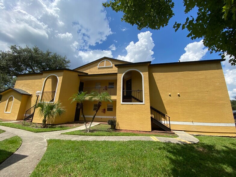 Front of the Apartment - 4512 Commander Dr