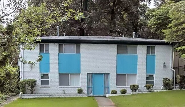 Building Photo - Beautiful 2 Bedroom Unit Available in East...