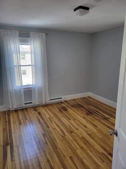 Building Photo - 28 Graham St