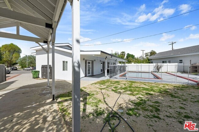 Building Photo - 17601 Caprino Pl