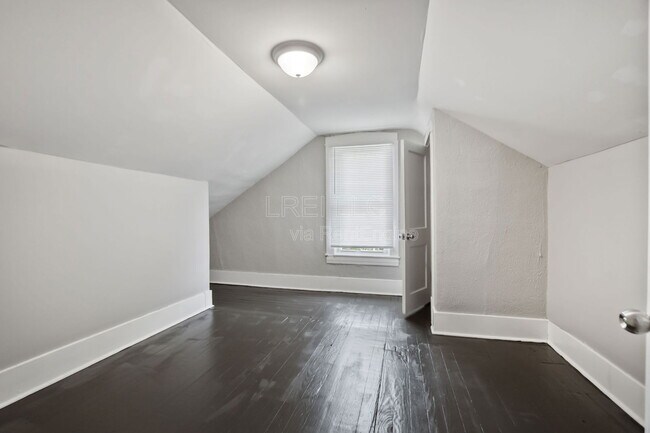 Building Photo - 131 N 39th St