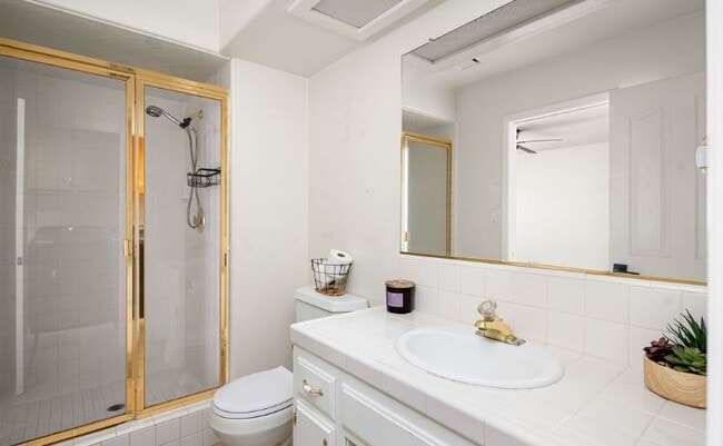 Building Photo - 13019 Queen Palm Ct