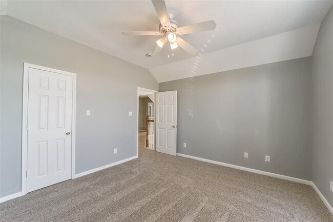 Building Photo - 440 Mystic Trail Loop