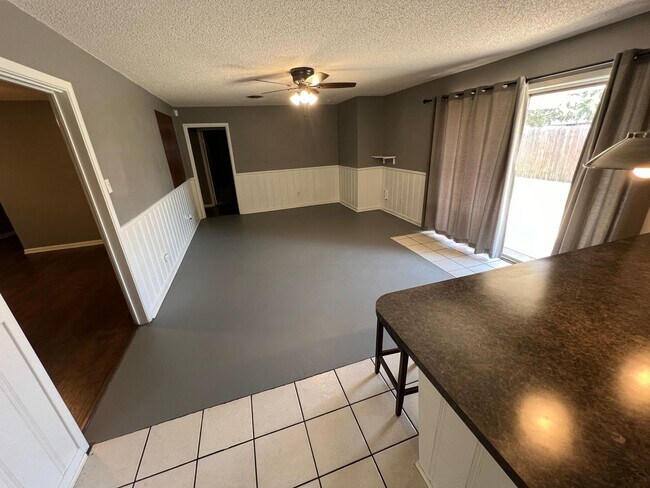 Building Photo - 3/2 In Lubbock ISD!
