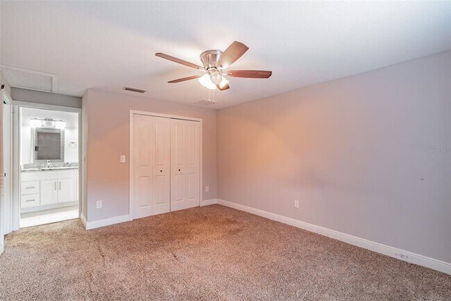 Building Photo - 3208 W Napoleon Ave