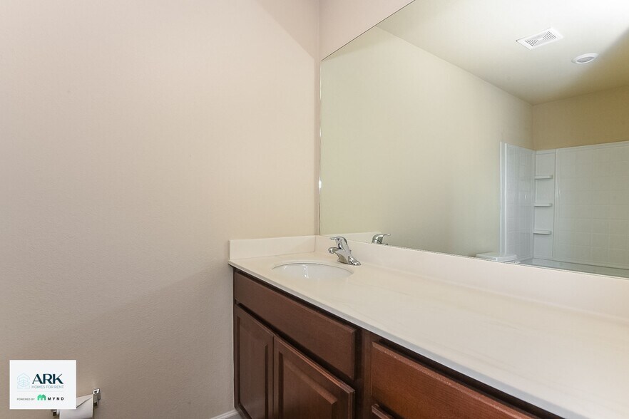 Building Photo - 153 Innis Brk Cir SW