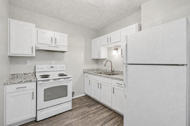 Building Photo - 564 Glenwood Ave
