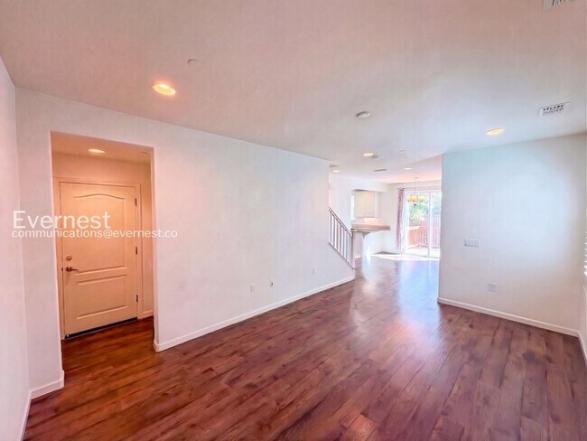 Building Photo - 3206 Vittoria Loop