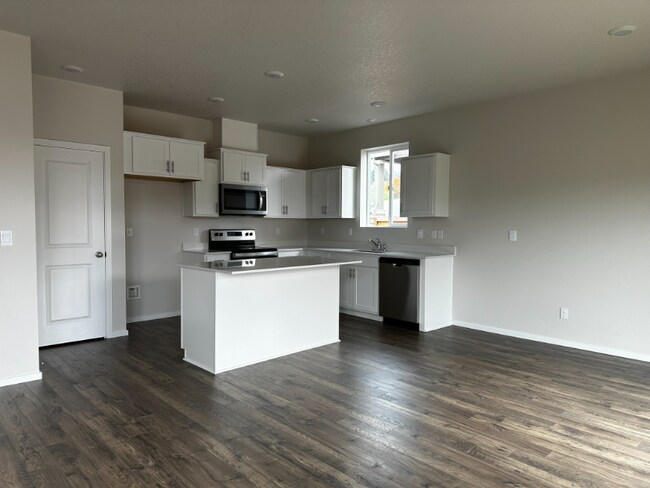 Building Photo - 3294 Southeast 35th Street