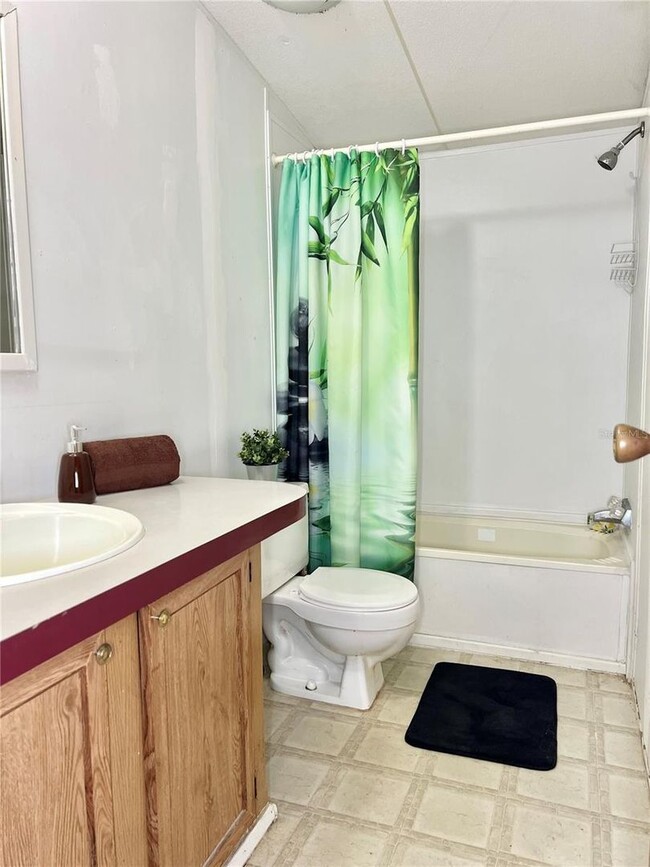 Building Photo - Spacious 3bed/2bath home in Bay Hills vill...