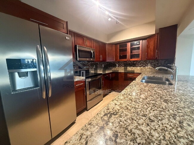 Building Photo - 861 SE 22nd Ave