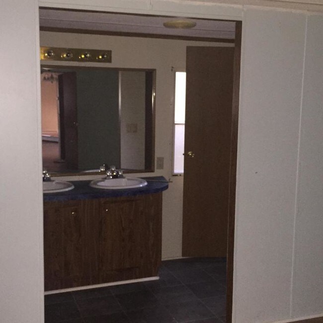 Building Photo - 61 County Road 38